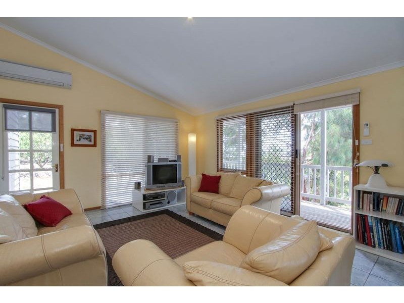 28 The Boulevard, Mccrae VIC 3938