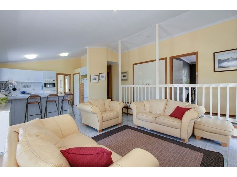 28 The Boulevard, Mccrae VIC 3938