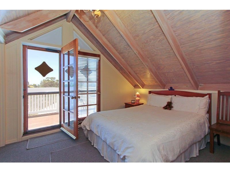 2 Elizabeth Avenue, Dromana VIC 3936