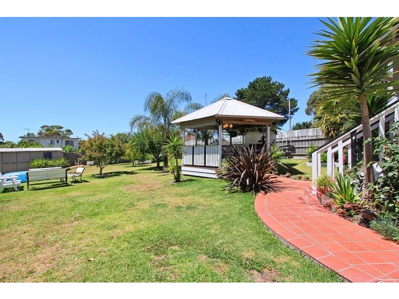 2 Elizabeth Avenue, Dromana VIC 3936