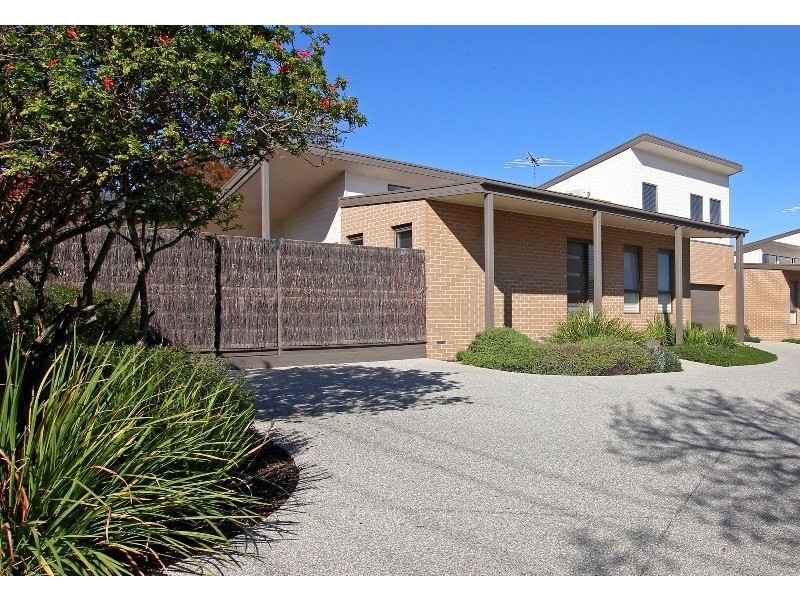 1/8-10 William Street, Mccrae VIC 3938