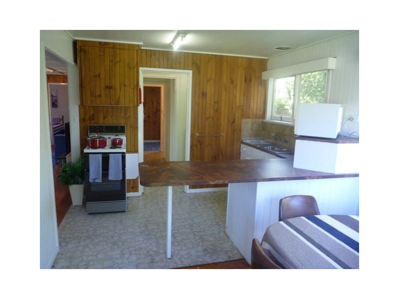 18 South Road, Mccrae VIC 3938