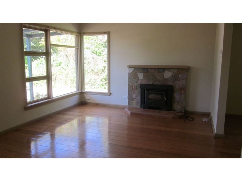 2 Charles St, Mccrae VIC 3938