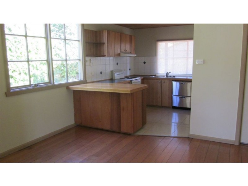 2 Charles St, Mccrae VIC 3938