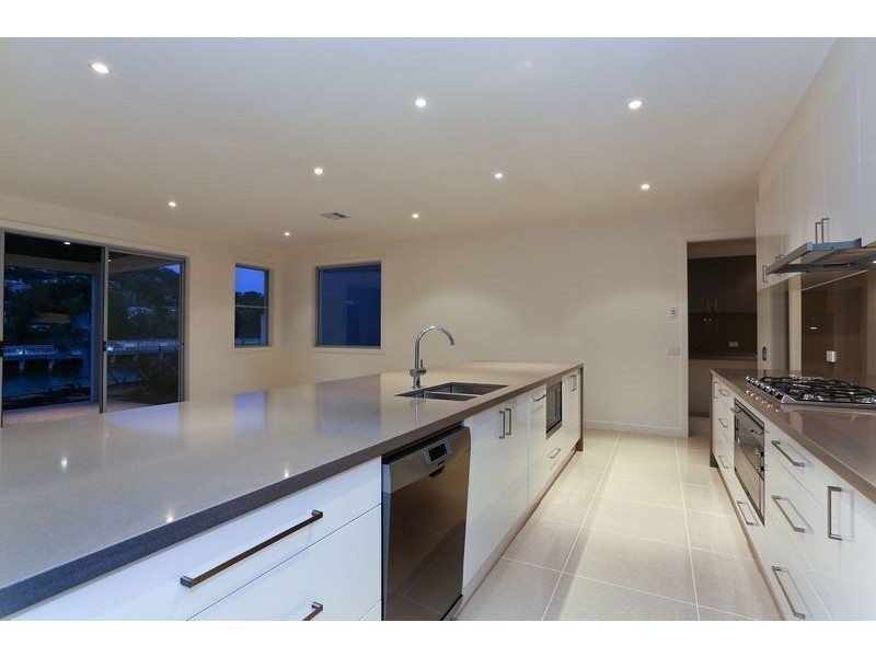 2 Clipper Quay, Safety Beach VIC 3936