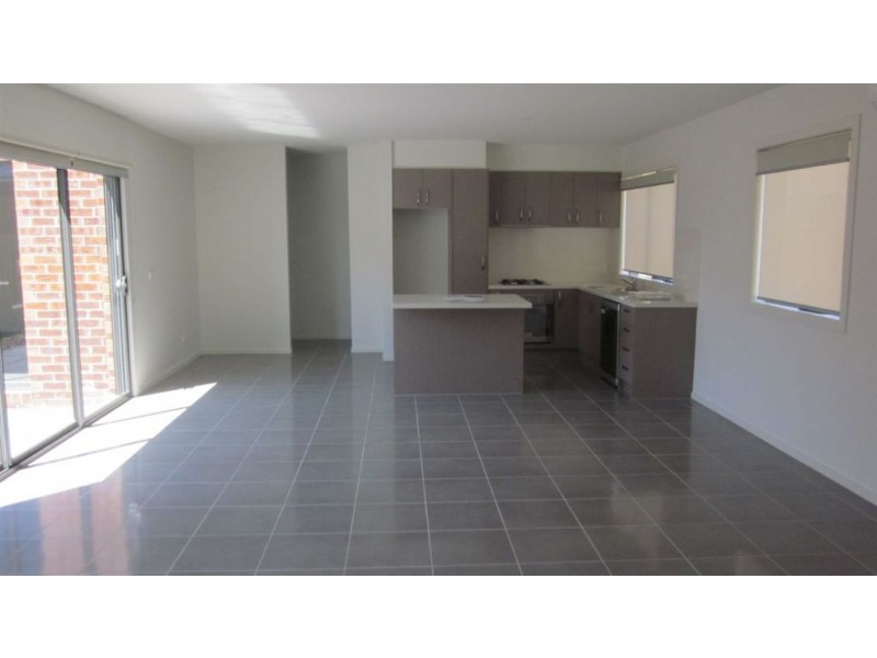 2/33 Dromana Parade, Safety Beach VIC 3936