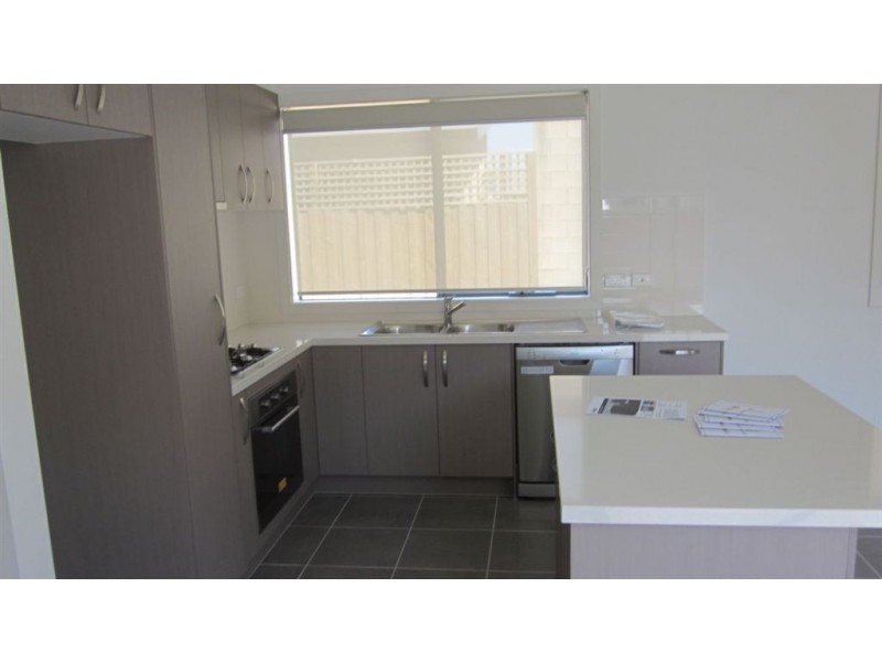 2/33 Dromana Parade, Safety Beach VIC 3936