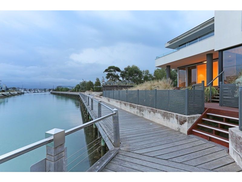 101a/83 Spinnaker Tce, Safety Beach VIC 3936