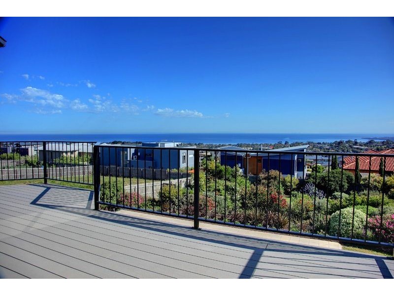 13 Thames Place, Mount Martha VIC 3934