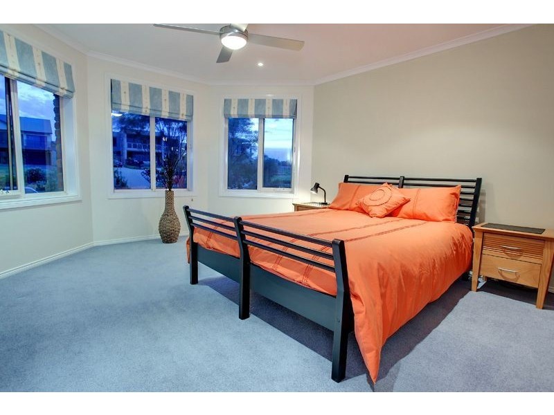 13 Thames Place, Mount Martha VIC 3934