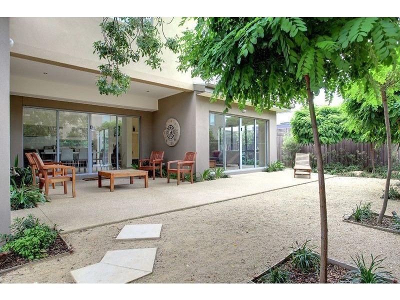 14 Shanns Avenue, Mount Martha VIC 3934