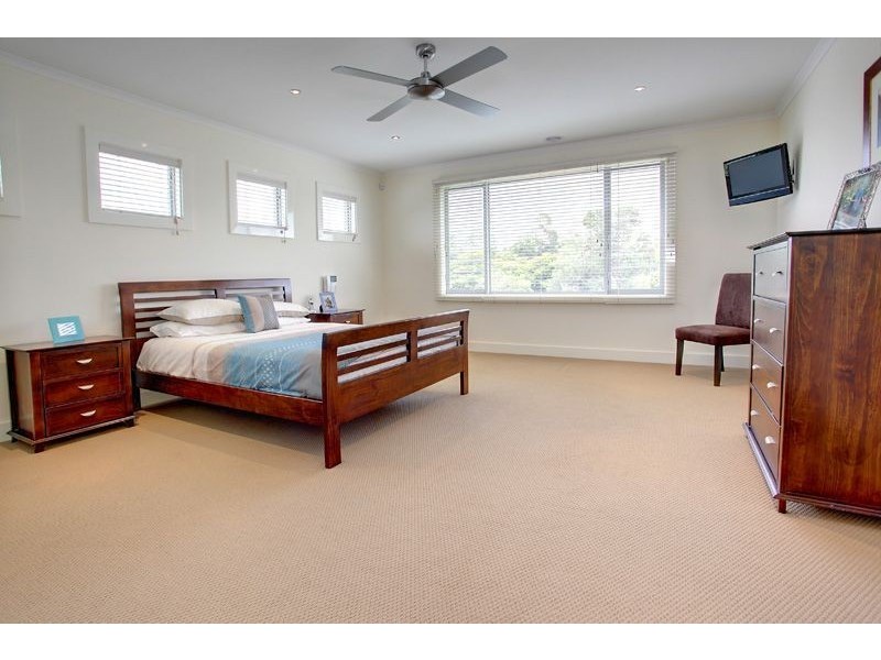 14 Shanns Avenue, Mount Martha VIC 3934