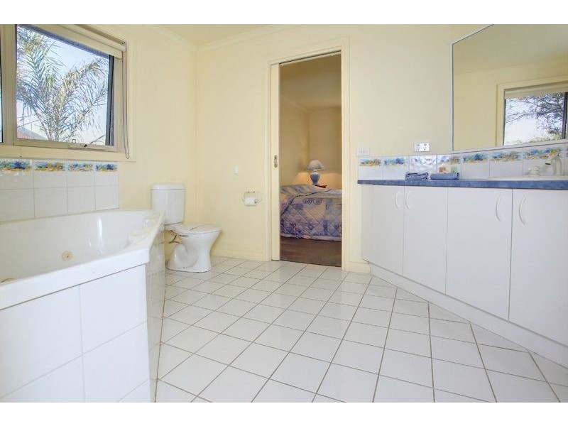 10E Country Club Drive, Safety Beach VIC 3936