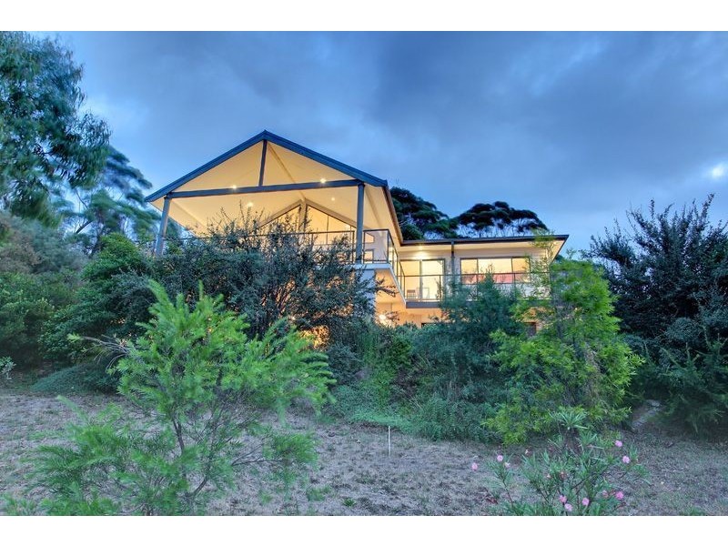 10 Hall Street, Mount Martha VIC 3934