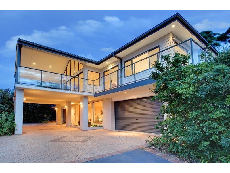 10 Hall Street, Mount Martha VIC 3934