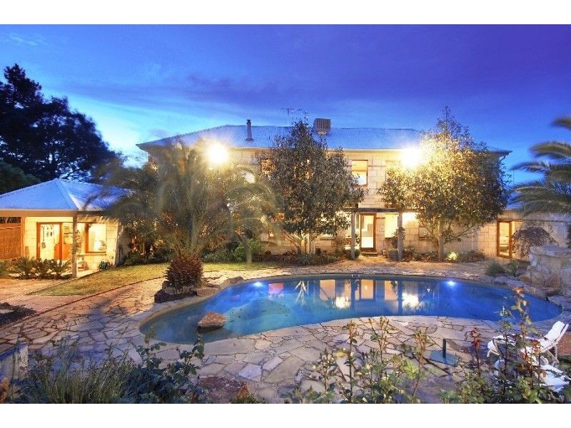 11 Elmie Terrace, Mount Martha VIC 3934