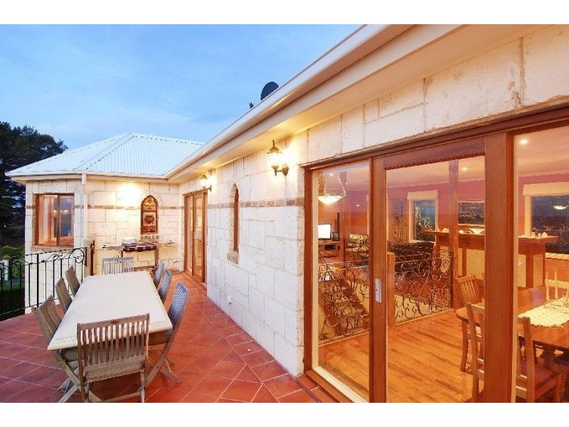 11 Elmie Terrace, Mount Martha VIC 3934