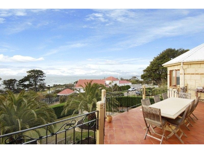 11 Elmie Terrace, Mount Martha VIC 3934