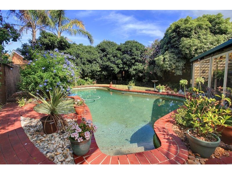 37 Yarrabin Drive, Mount Martha VIC 3934