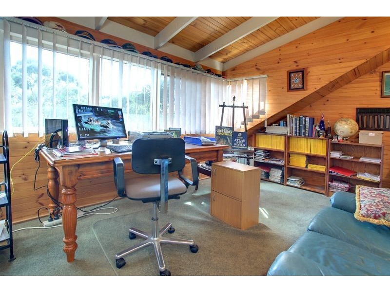 37 Yarrabin Drive, Mount Martha VIC 3934