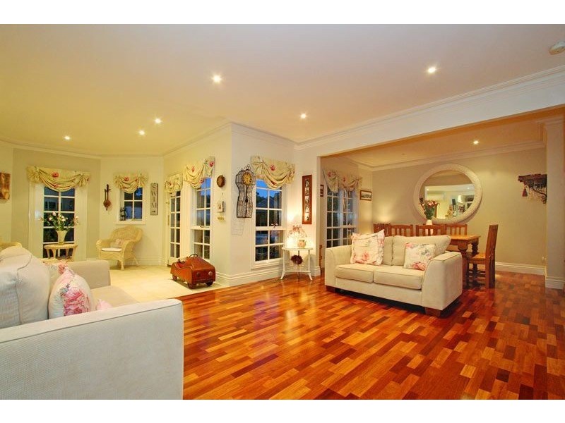 4 Marilla Close, Mount Eliza VIC 3930