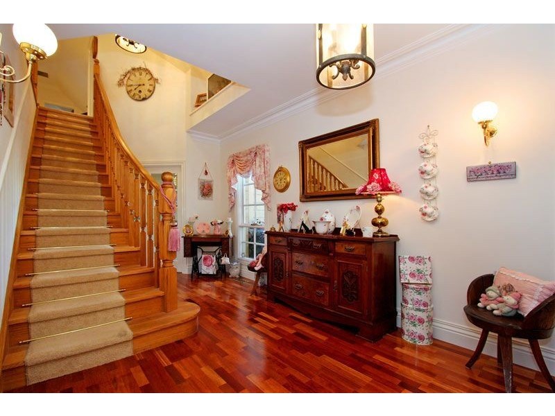 4 Marilla Close, Mount Eliza VIC 3930