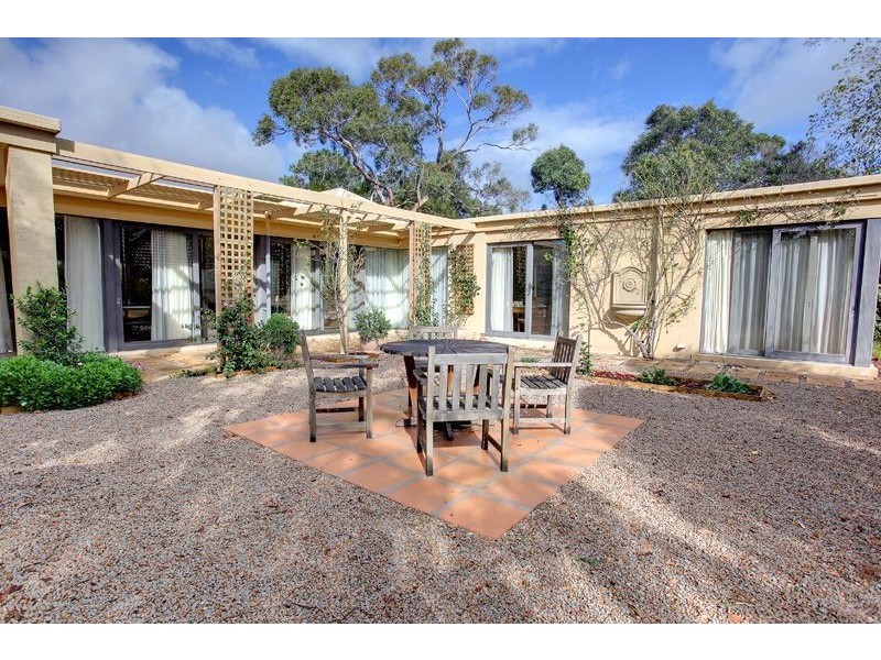 7 Irvine Avenue, Mount Martha VIC 3934