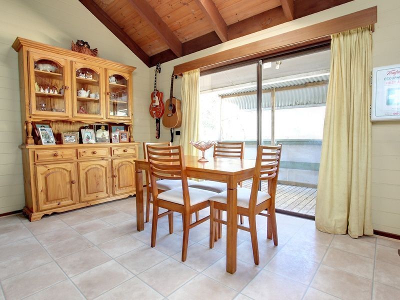 8 Banksia Grove, Mount Martha VIC 3934