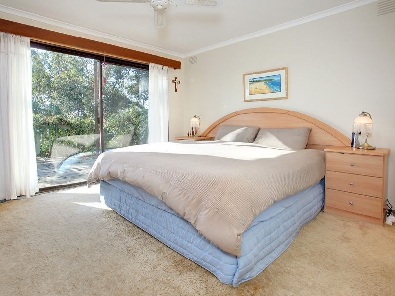 8 Banksia Grove, Mount Martha VIC 3934