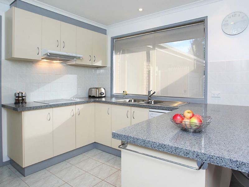 11 Veda Avenue, Mount Martha VIC 3934