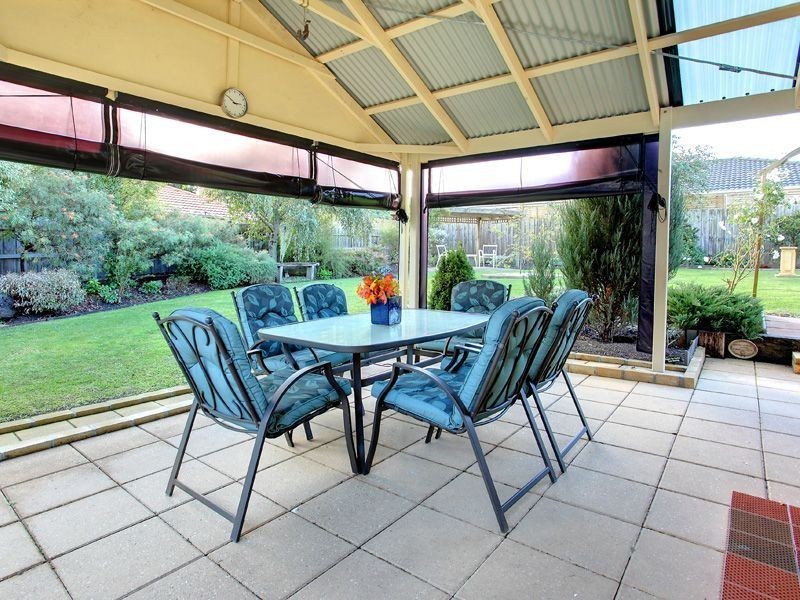 11 Veda Avenue, Mount Martha VIC 3934