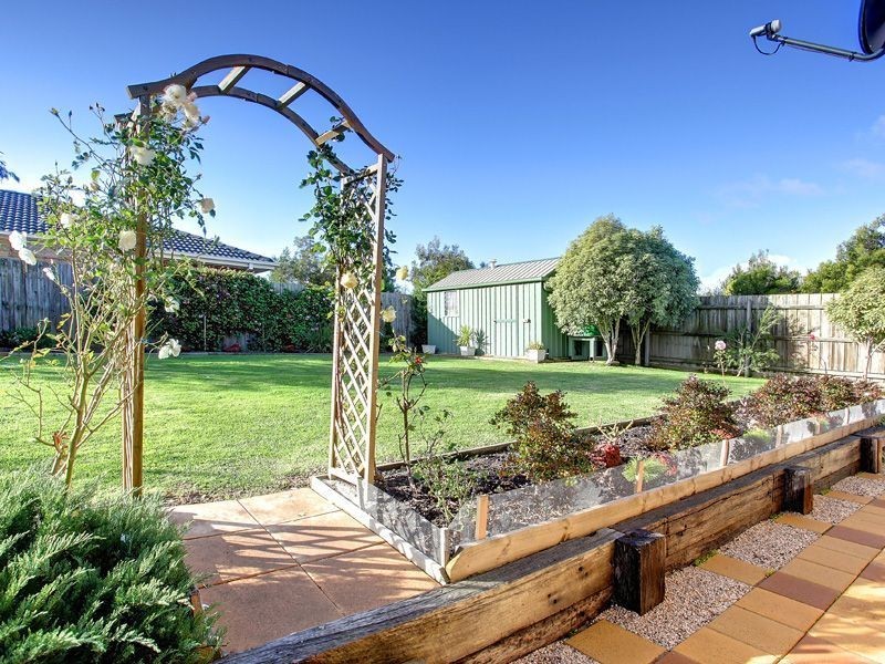 11 Veda Avenue, Mount Martha VIC 3934