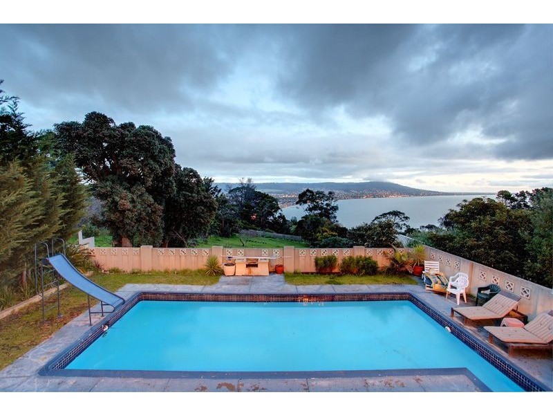 100 Bradford Road, Mount Martha VIC 3934