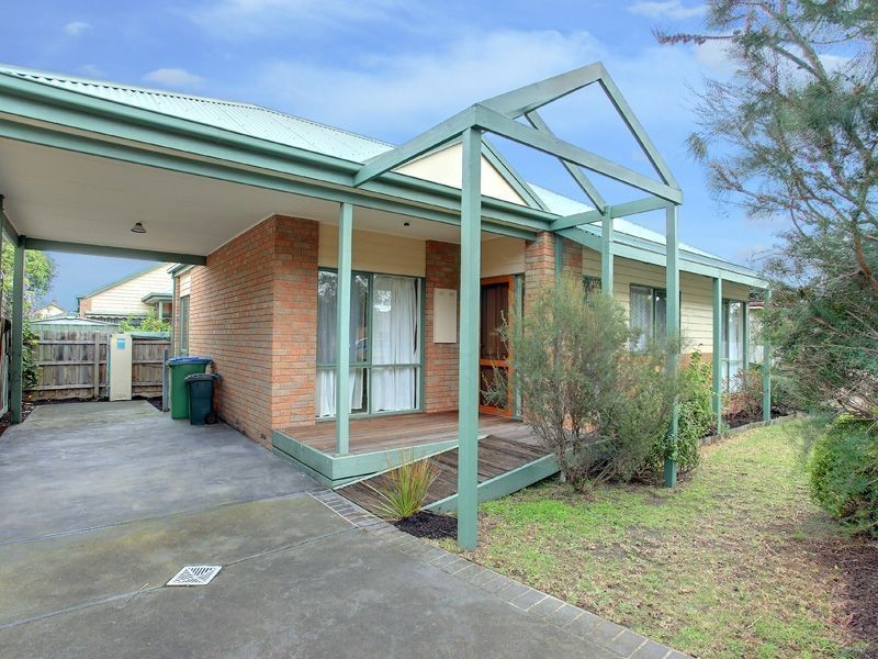 1/6 Beach Grove, Mornington VIC 3931