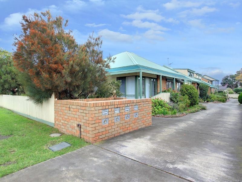 1/6 Beach Grove, Mornington VIC 3931