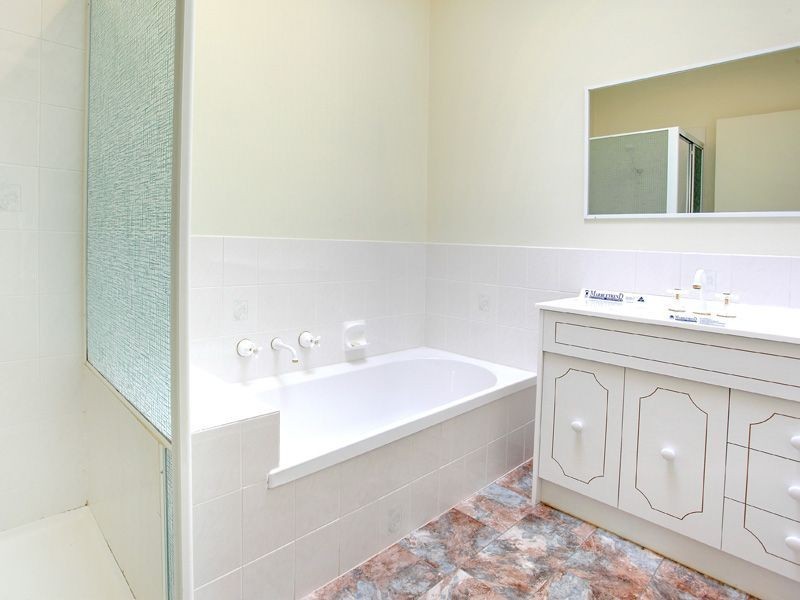 1/6 Beach Grove, Mornington VIC 3931