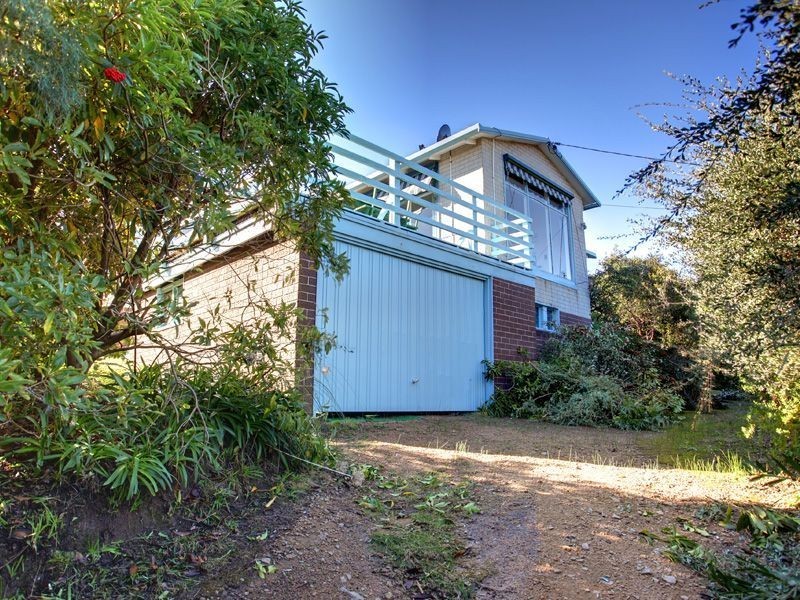 8 Ellerina Road, Mount Martha VIC 3934