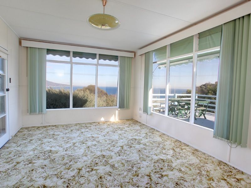 8 Ellerina Road, Mount Martha VIC 3934