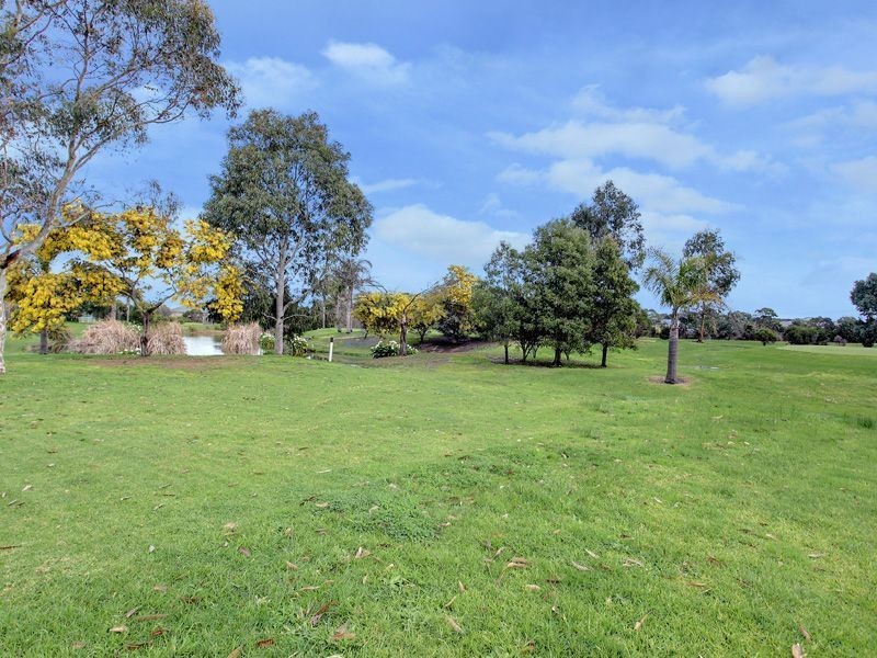 90 Country Club Drive, Safety Beach VIC 3936