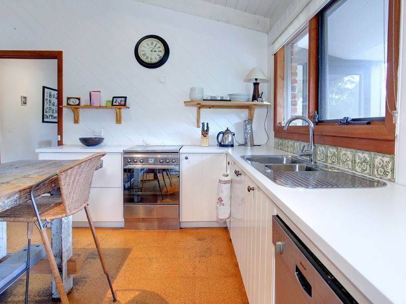 27 Essex Road, Mount Martha VIC 3934