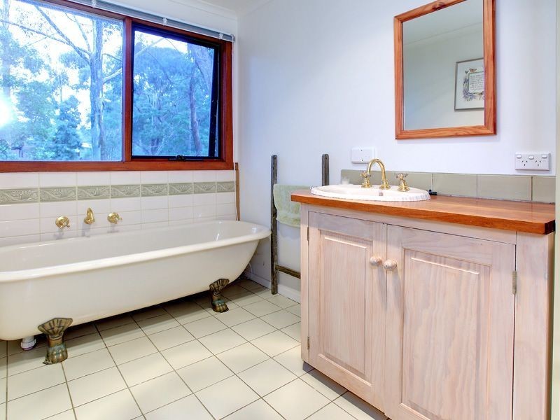 27 Essex Road, Mount Martha VIC 3934