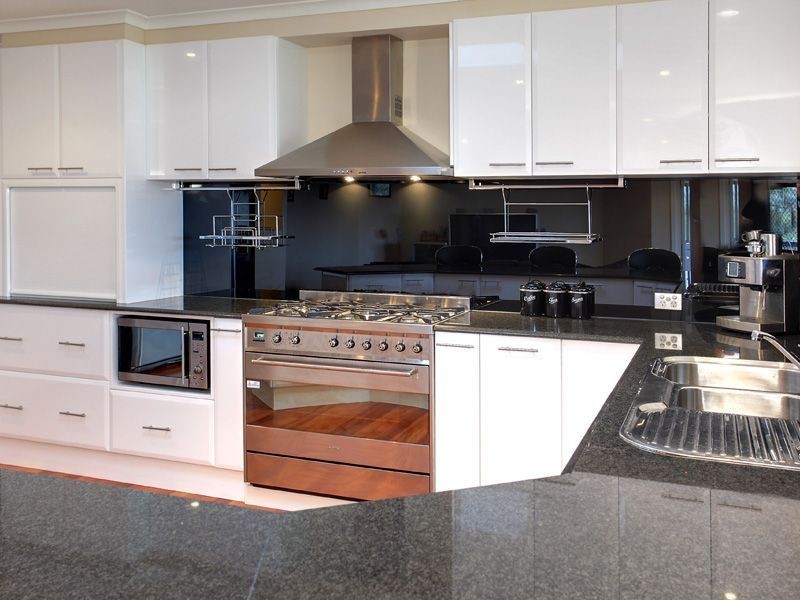 10 Helen Street, Mount Martha VIC 3934