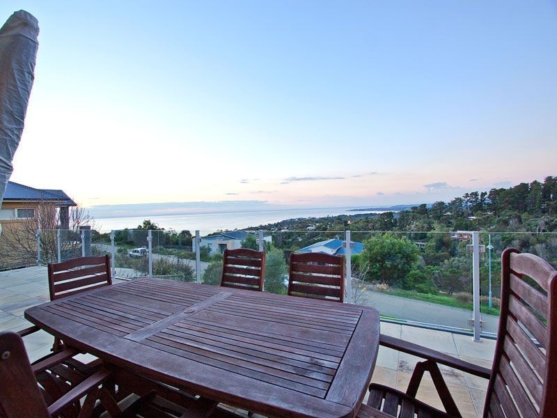 3 Rockleigh Drive, Mount Martha VIC 3934