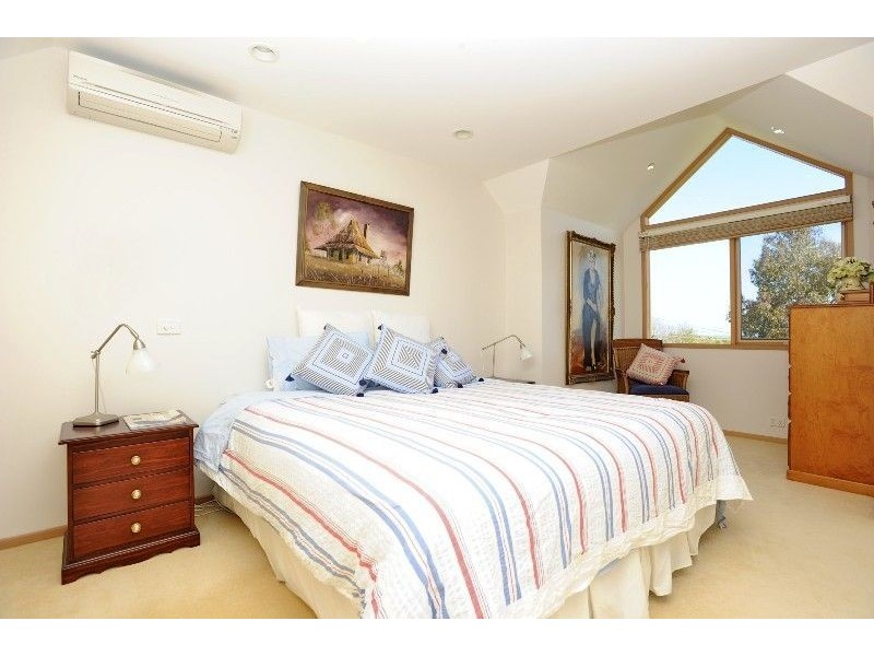 2 Hilton Court, Mount Martha VIC 3934