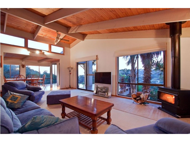 60 Ian Road, Mount Martha VIC 3934