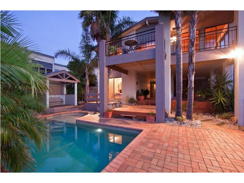 60 Ian Road, Mount Martha VIC 3934