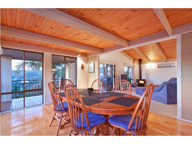 60 Ian Road, Mount Martha VIC 3934