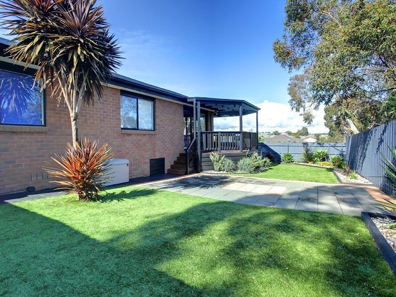 10 Helen Street, Mount Martha VIC 3934