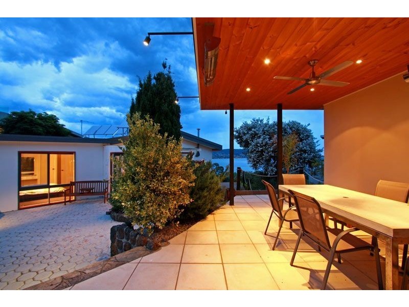 270 Esplanade, Mount Martha VIC 3934