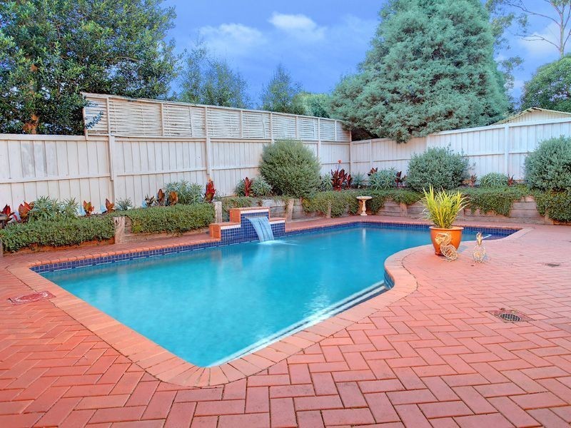 16 Sherwood Crescent, Mount Martha VIC 3934